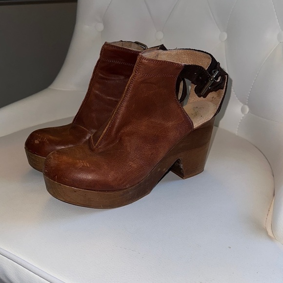Free People Shoes - Free People Leather clog